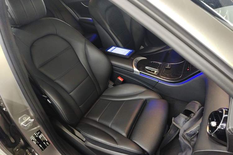 Used Mercedes-Benz C-Class 2021 C 200 L Fashion Edition Sport Version Right Front Seat