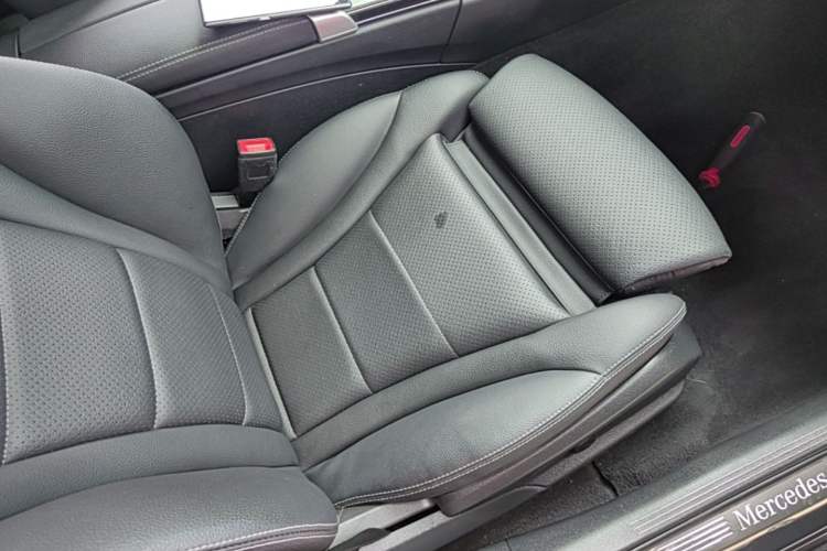 Used Mercedes-Benz C-Class 2021 C 200 L Fashion Edition Sport Version Right Front Seat