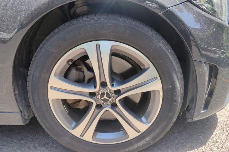 Used Mercedes-Benz C-Class 2021 C 260 L Sport Edition Right Front Wheel Hub