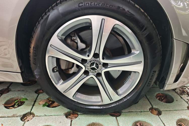 Used Mercedes-Benz C-Class 2021 C 260 L Sport Edition Right Front Wheel Hub
