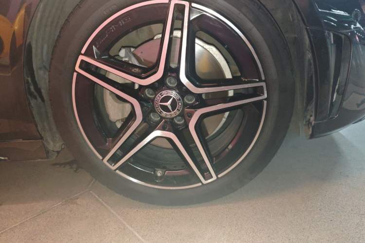Used Mercedes-Benz C-Class 2021 C 260 Star Edition Right Front Wheel Hub