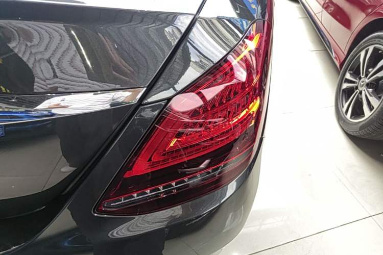 Used Mercedes-Benz C-Class 2021 C 200 L Fashion Edition Sport Version Right Rear Taillight