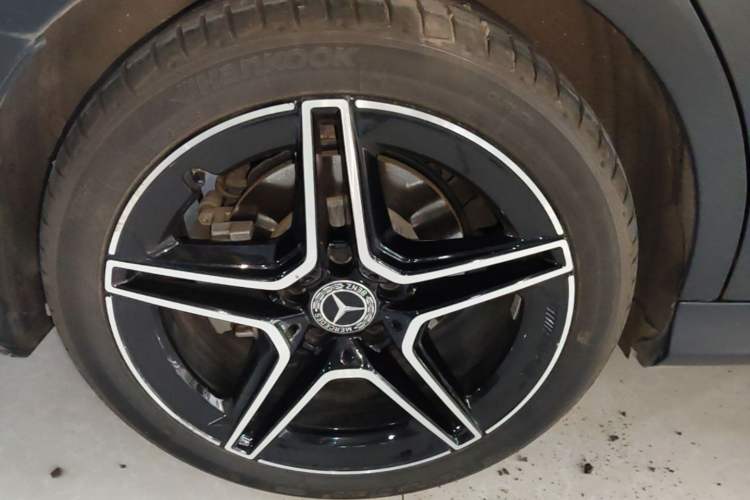 Used Mercedes-Benz C-Class 2021 C 260 L Sport Edition Star Collection Right Rear Wheel Hub