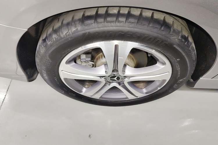 Used Mercedes-Benz C-Class 2021 C 200 L Fashion Edition Sport Version Right Rear Wheel Hub