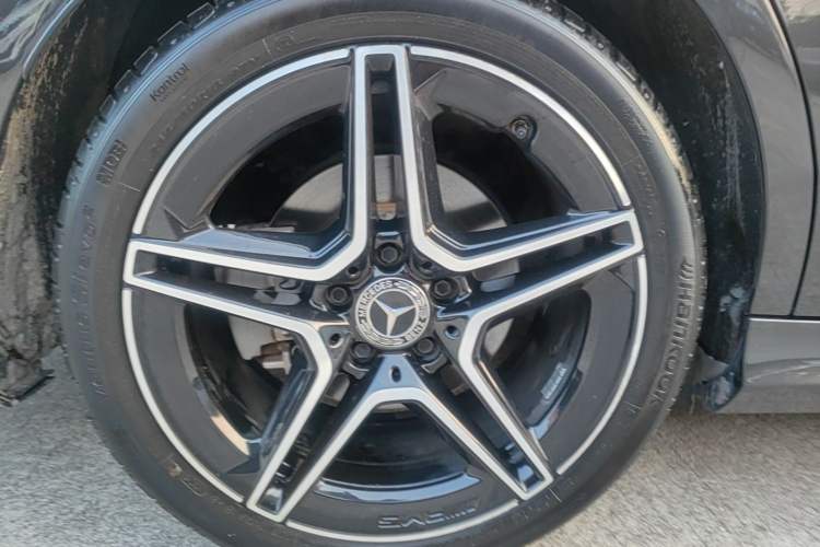 Used Mercedes-Benz C-Class 2021 C 260 Star Edition Right Rear Wheel Hub