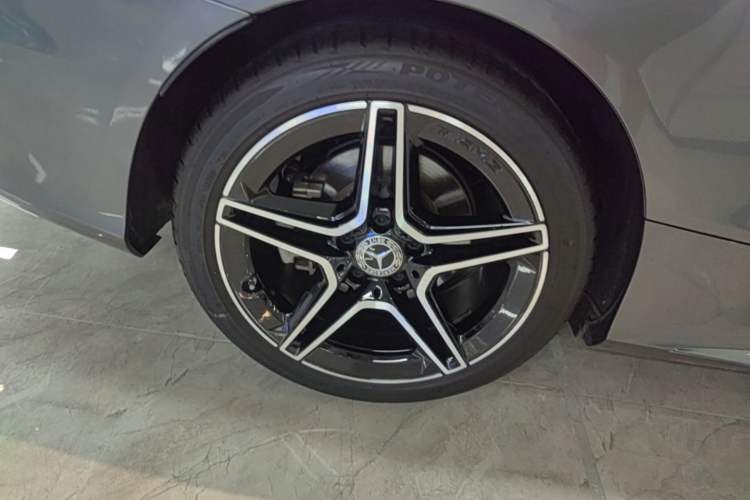 Used Mercedes-Benz C-Class 2021 C 260 Coupe Right Rear Wheel Hub