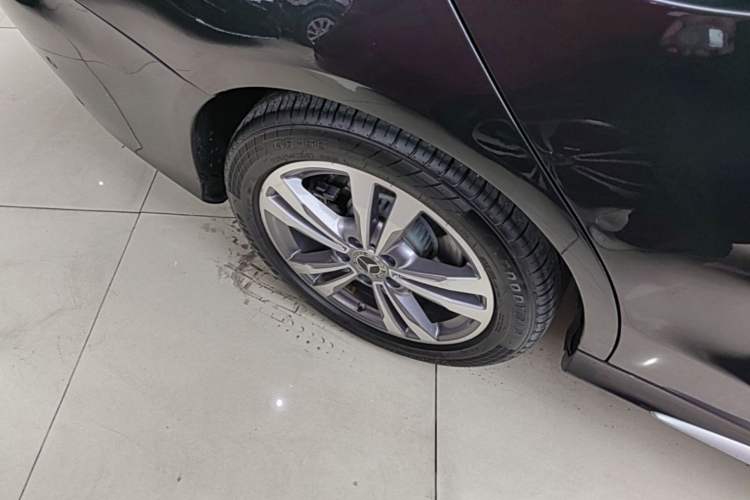 Used Mercedes-Benz C-Class 2021 C 200 L Fashion Edition Sport Version Right Rear Wheel Hub