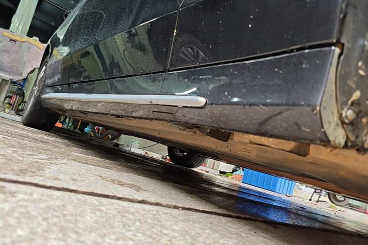 Used Mercedes-Benz C-Class 2021 C 200 L Fashion Edition Sport Version Right Side Sill