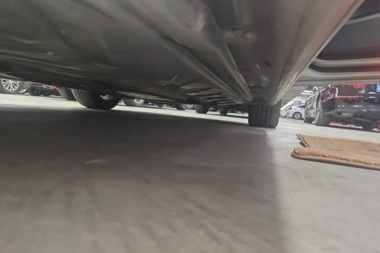 Used Mercedes-Benz C-Class 2021 C 260 L Sport Edition Right Side Sill