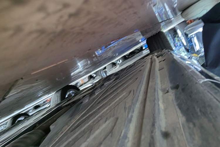 Used Mercedes-Benz C-Class 2021 C 200 L Fashion Edition Sport Version Right Side Sill