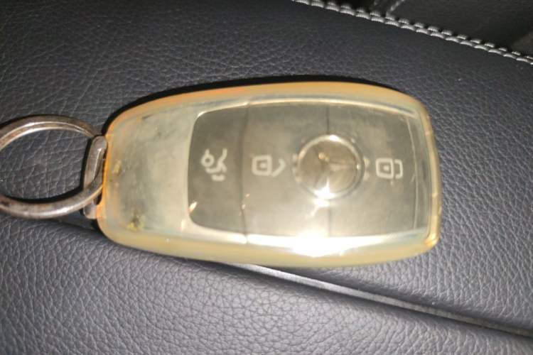Used Mercedes-Benz C-Class 2021 C 260 L Sport Edition Vehicle Key