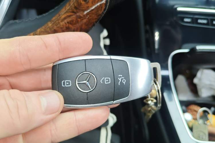 Used Mercedes-Benz C-Class 2021 C 260 Star Edition Vehicle Key