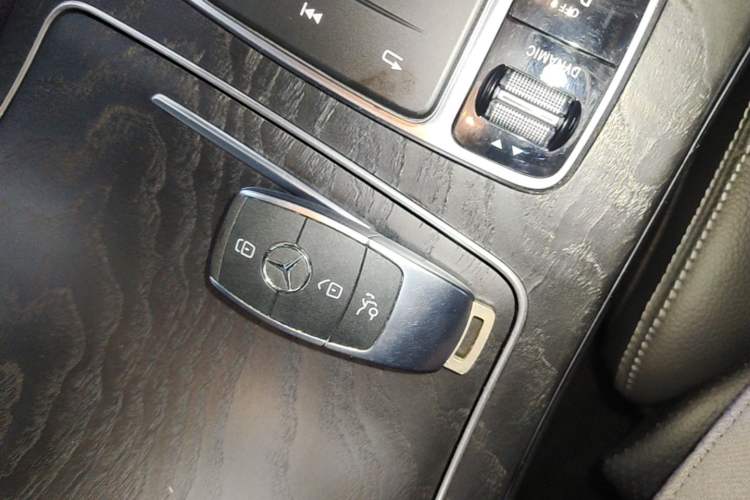 Used Mercedes-Benz C-Class 2021 C 200 L Fashion Edition Sport Version Vehicle Key