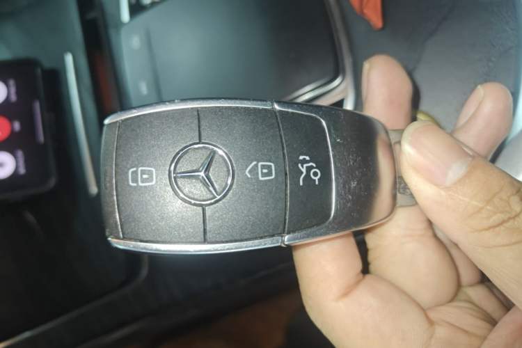 Used Mercedes-Benz C-Class 2021 C 260 L Sport Edition Vehicle Key