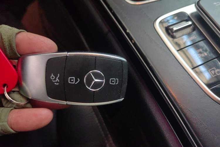 Used Mercedes-Benz C-Class 2021 C 260 L Sport Edition Vehicle Key