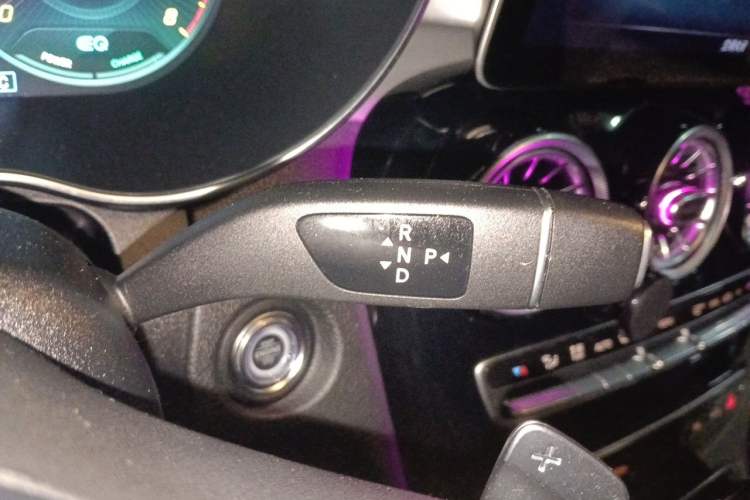 Used Mercedes-Benz C-Class 2021 C 260 Star Edition Gear Lever
