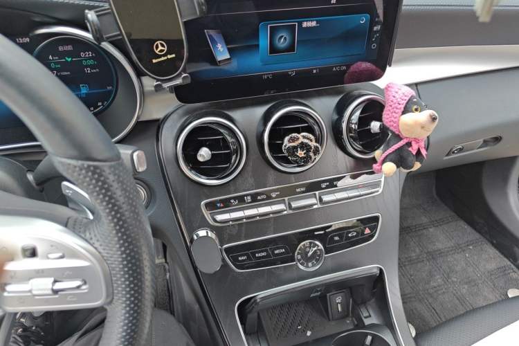 Used Mercedes-Benz C-Class 2021 C 260 L Sport Edition Star Collection Audio And AC Panel