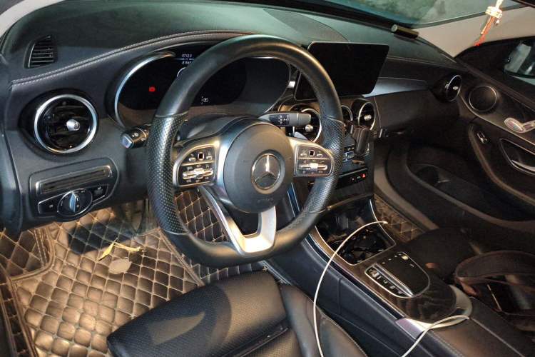 Used Mercedes-Benz C-Class 2021 C 200 L Fashion Edition Sport Version Center Console