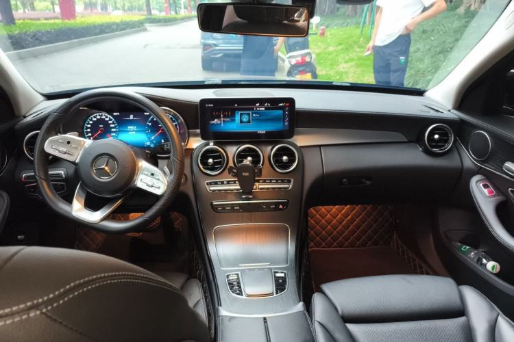 Used Mercedes-Benz C-Class 2021 C 200 L Fashion Edition Sport Version Center Console