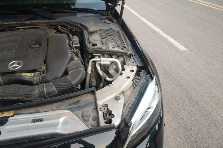 Used Mercedes-Benz C-Class 2021 C 200 L Fashion Edition Sport Version Engine Bay Left