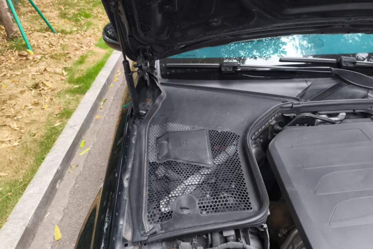 Used Mercedes-Benz C-Class 2021 C 200 L Fashion Edition Sport Version Engine Bay Right