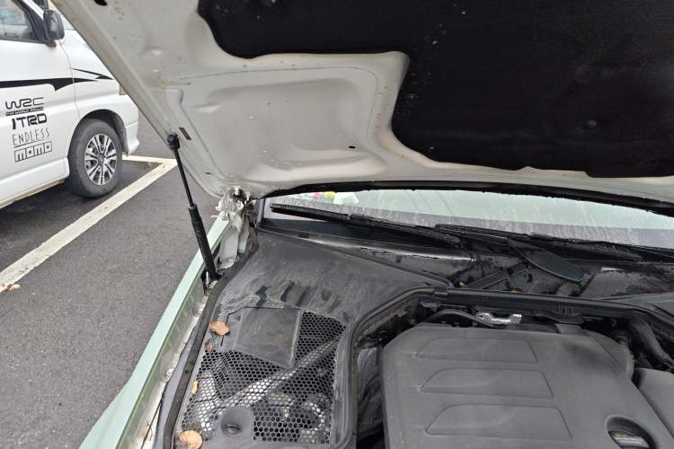 Used Mercedes-Benz C-Class 2021 C 260 Coupe Engine Bay Right