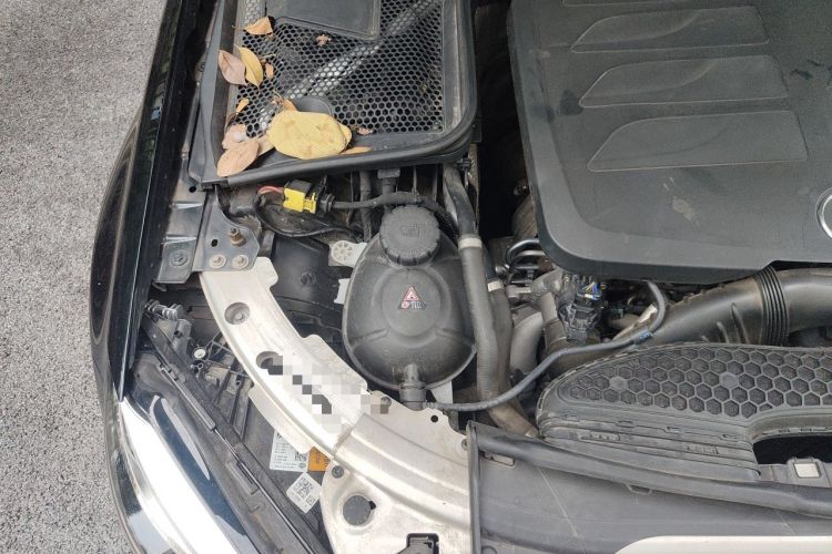 Used Mercedes-Benz C-Class 2021 C 260 L Sport Edition Star Collection Engine Bay Right