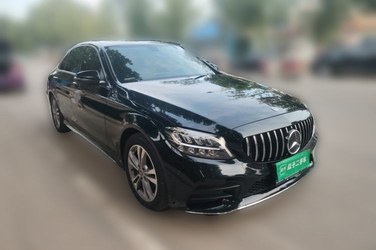 Used Mercedes-Benz C-Class 2021 C 200 L Fashion Edition Sport Version Front Right 45 Deg