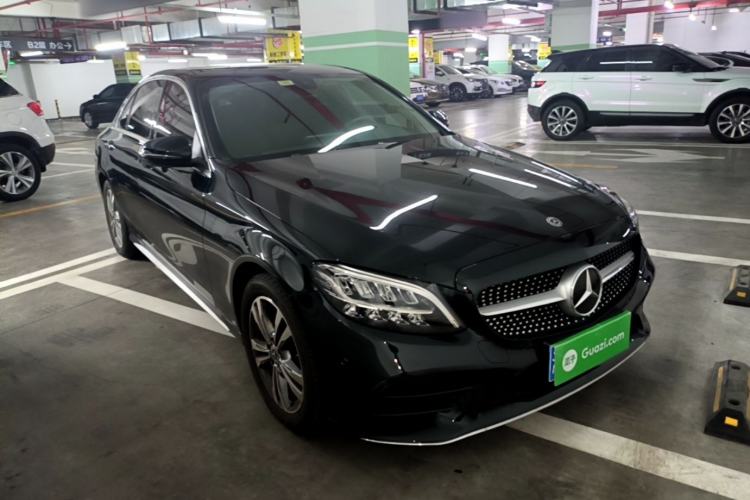 Used Mercedes-Benz C-Class 2021 C 200 L Fashion Edition Sport Version Front Right 45 Deg