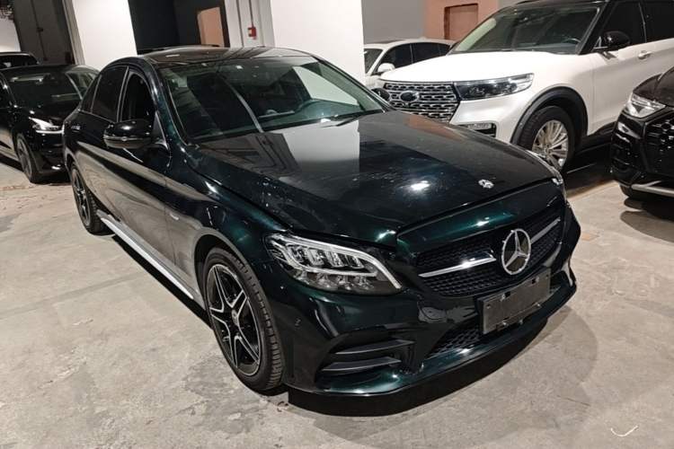 Used Mercedes-Benz C-Class 2021 C 260 L Sport Edition Star Collection Front Right 45 Deg