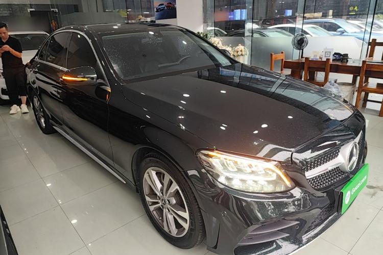 Used Mercedes-Benz C-Class 2021 C 200 L Fashion Edition Sport Version Front Right 45 Deg