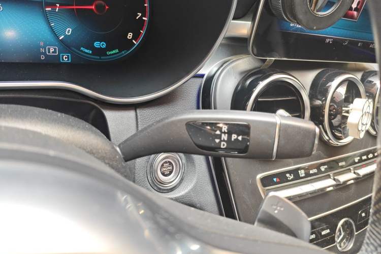 Used Mercedes-Benz C-Class 2021 C 260 L Sport Edition Star Collection Gear Lever