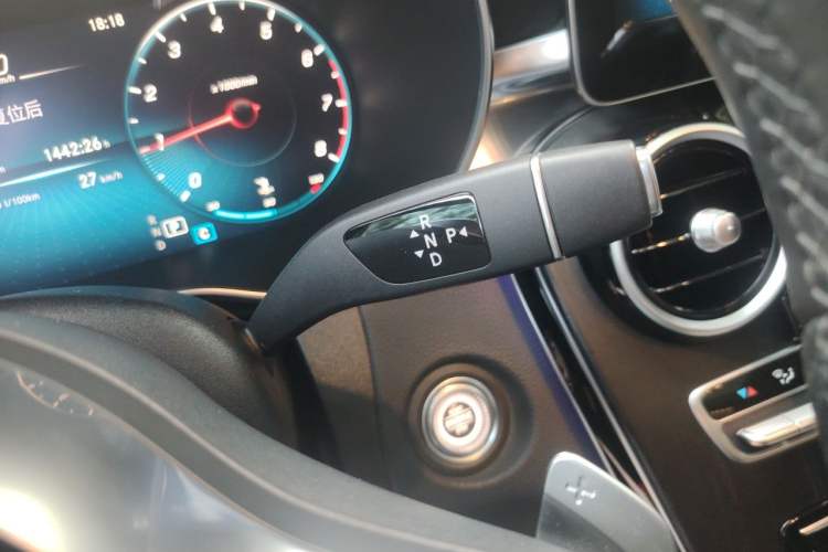 Used Mercedes-Benz C-Class 2021 C 200 L Fashion Edition Sport Version Gear Lever