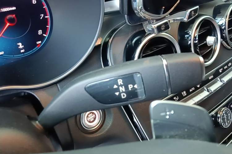 Used Mercedes-Benz C-Class 2021 C 200 L Fashion Edition Sport Version Gear Lever
