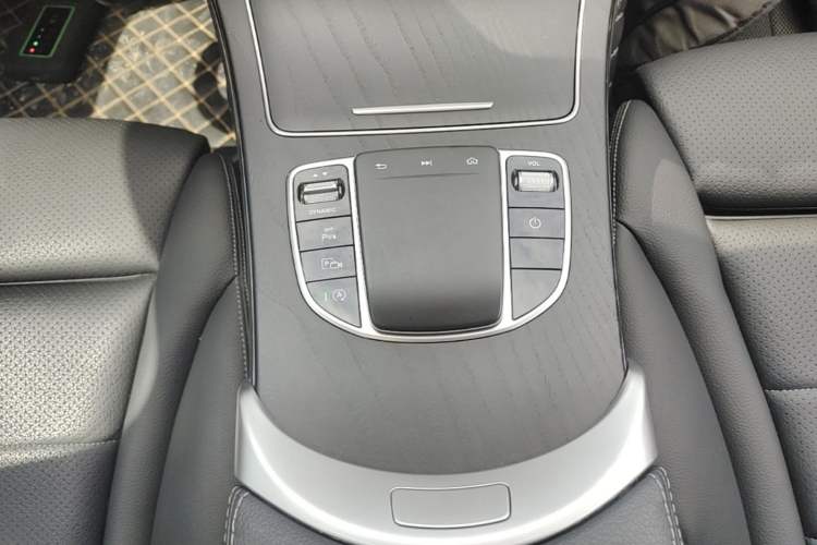 Used Mercedes-Benz C-Class 2021 C 260 L Sport Edition Gear Lever