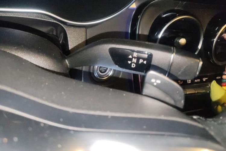 Used Mercedes-Benz C-Class 2021 C 200 L Fashion Edition Sport Version Gear Lever