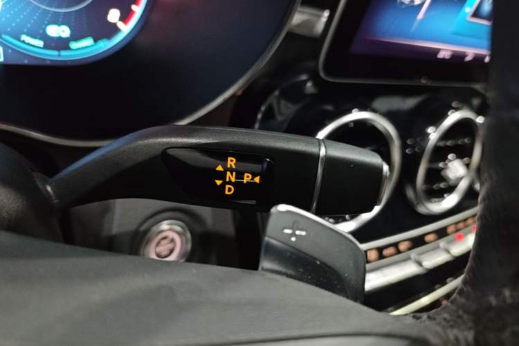 Used Mercedes-Benz C-Class 2021 C 260 Star Edition Gear Lever