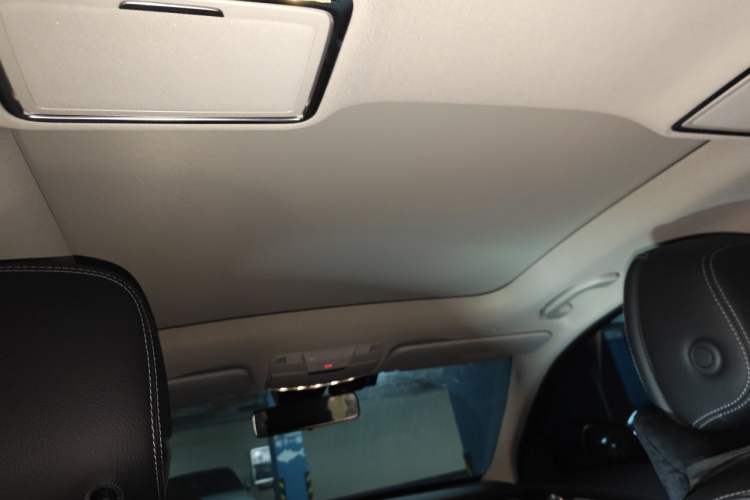 Used Mercedes-Benz C-Class 2021 C 260 L Sport Edition Star Collection Headliner
