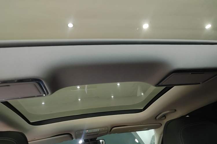 Used Mercedes-Benz C-Class 2021 C 260 L Sport Edition Headliner