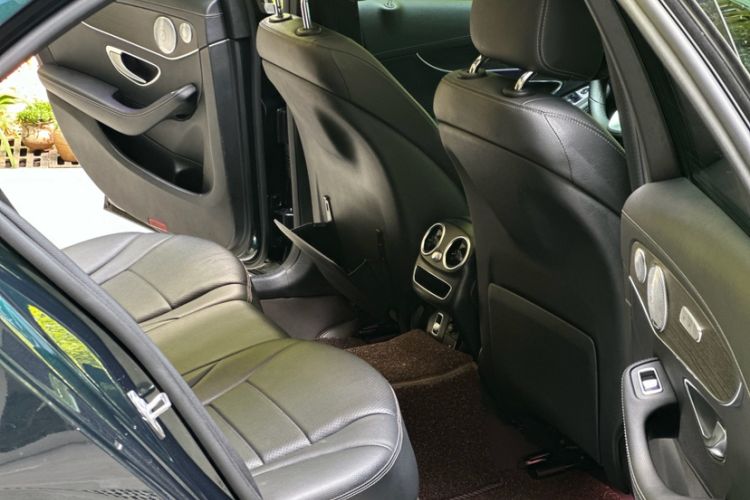 Used Mercedes-Benz C-Class 2021 C 260 L Sport Edition Star Collection Interior 5