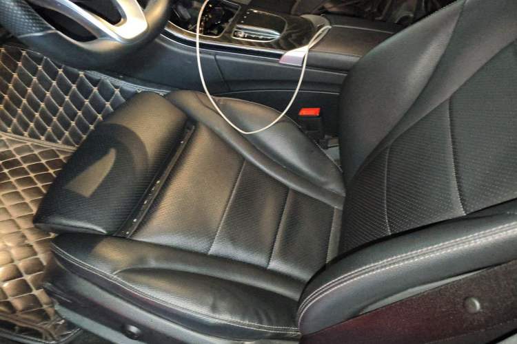 Used Mercedes-Benz C-Class 2021 C 200 L Fashion Edition Sport Version Left Front Seat