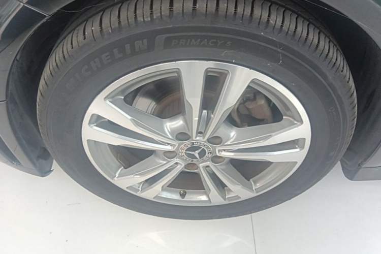 Used Mercedes-Benz C-Class 2021 C 200 L Fashion Edition Sport Version Left Front Wheel Hub