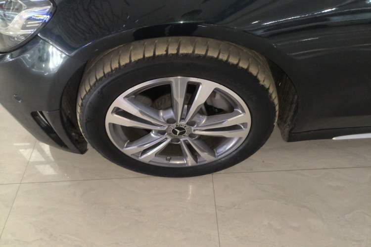 Used Mercedes-Benz C-Class 2021 C 200 L Fashion Edition Sport Version Left Front Wheel Hub