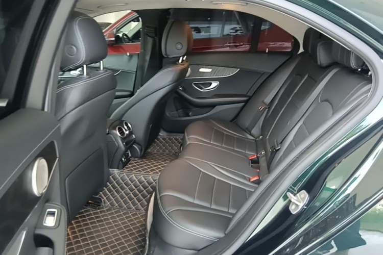 Used Mercedes-Benz C-Class 2021 C 200 L Fashion Edition Sport Version Left Rear Seat