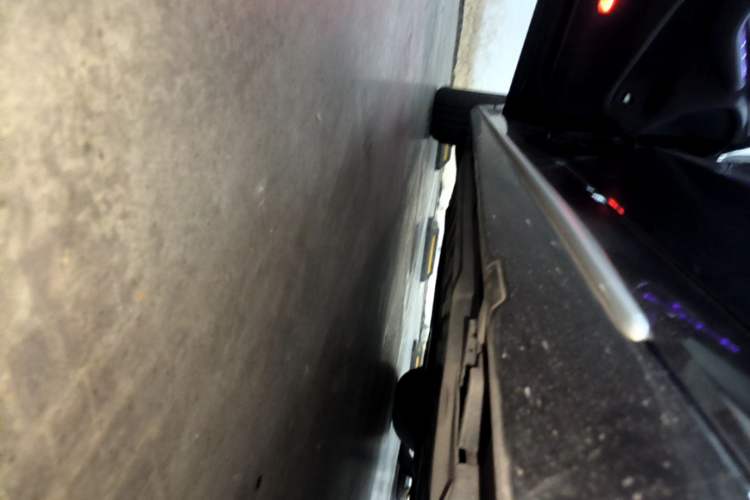 Used Mercedes-Benz C-Class 2021 C 200 L Fashion Edition Sport Version Left Side Sill