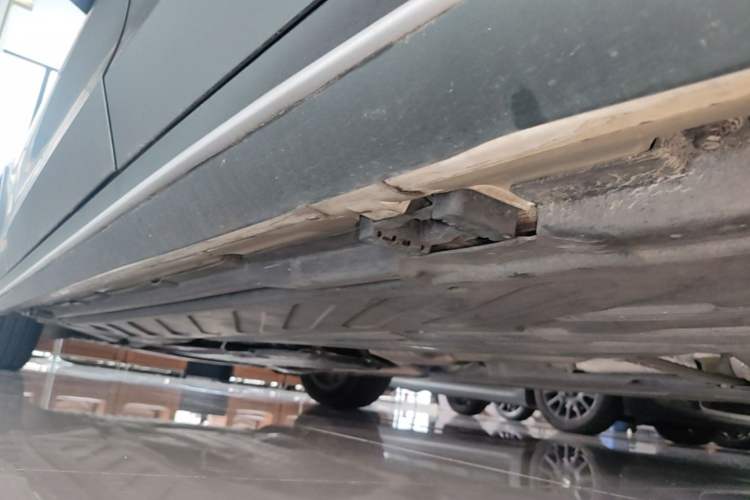 Used Mercedes-Benz C-Class 2021 C 260 L Sport Edition Left Side Sill