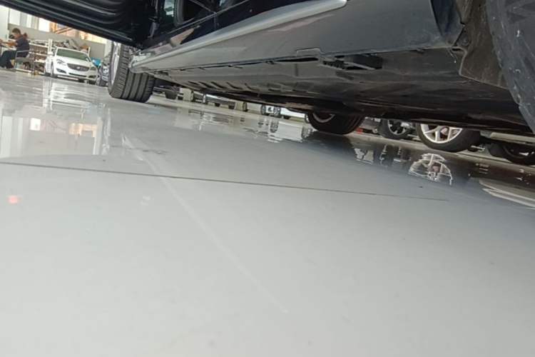 Used Mercedes-Benz C-Class 2021 C 200 L Fashion Edition Sport Version Left Side Sill