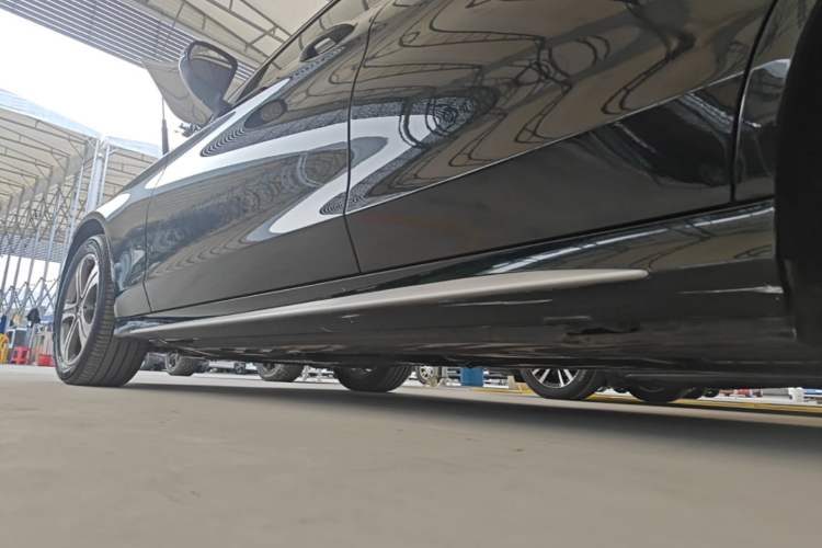 Used Mercedes-Benz C-Class 2021 C 260 L Sport Edition Left Side Sill