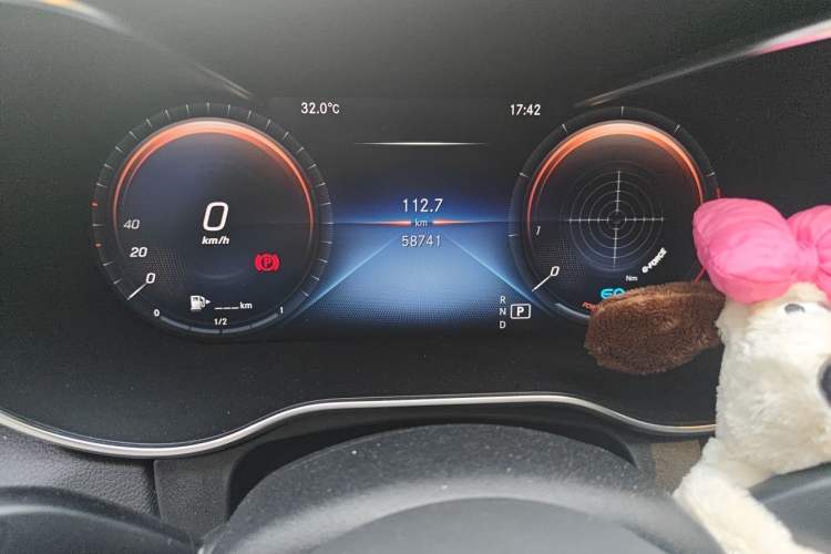 Used Mercedes-Benz C-Class 2021 C 260 L Sport Edition Star Collection Odometer Close Up