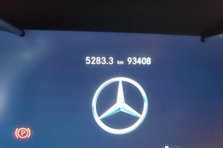 Used Mercedes-Benz C-Class 2021 C 260 L Sport Edition Star Collection Odometer Close Up